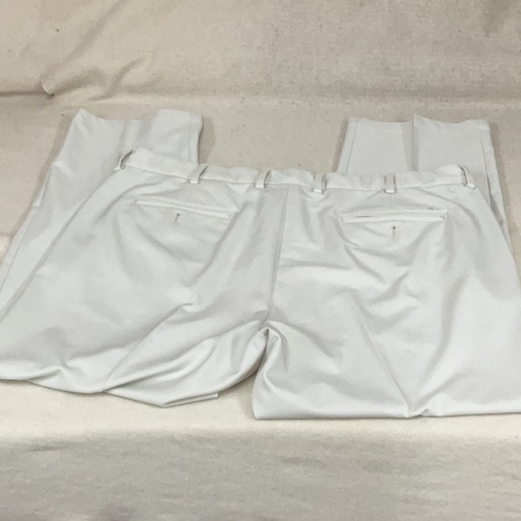 EUC Mens Greg Norman khaki pants - Picture 5 of 5